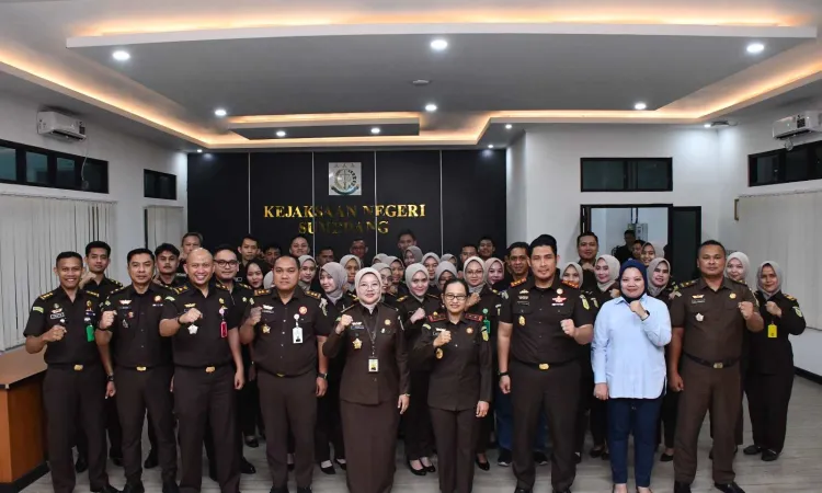 Ini Pesan Kajati Jabar saat Kunjungi Kejari Kota dan Kabupaten Cirebon