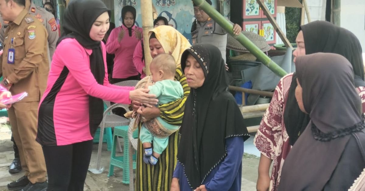 Kapolresta Tangerang Tinjau Abrasi, Enam Rumah Warga Cisoka Rusak