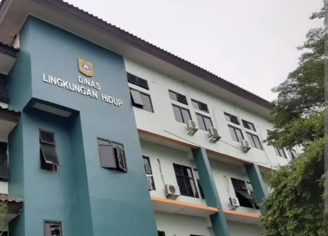 Mobil Plat Hitam Masuk TPAS Galuga, DLH Kabupaten Bogor Diduga Biarkan Sampah Liar Mengalir